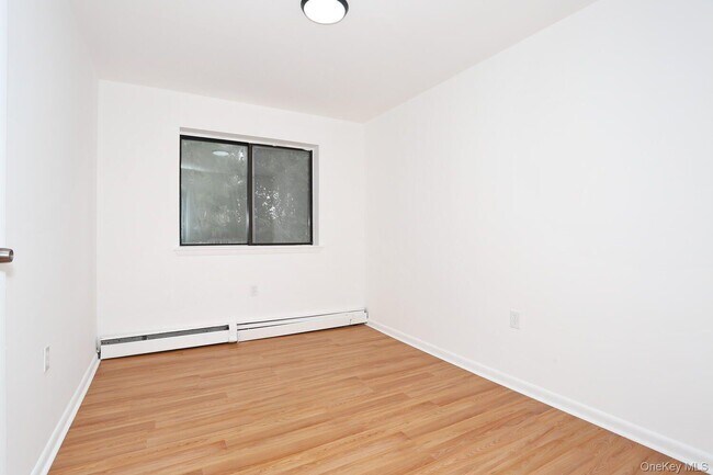 Building Photo - 366 Concord Ln