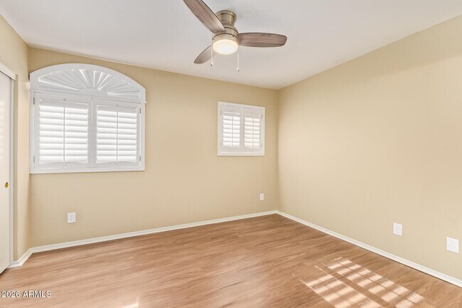 Building Photo - 7420 W Los Gatos Dr