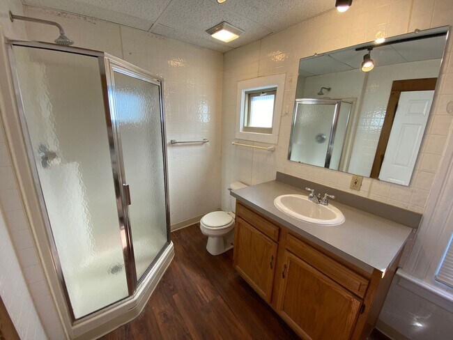 Building Photo - 52 W Norwich Ave