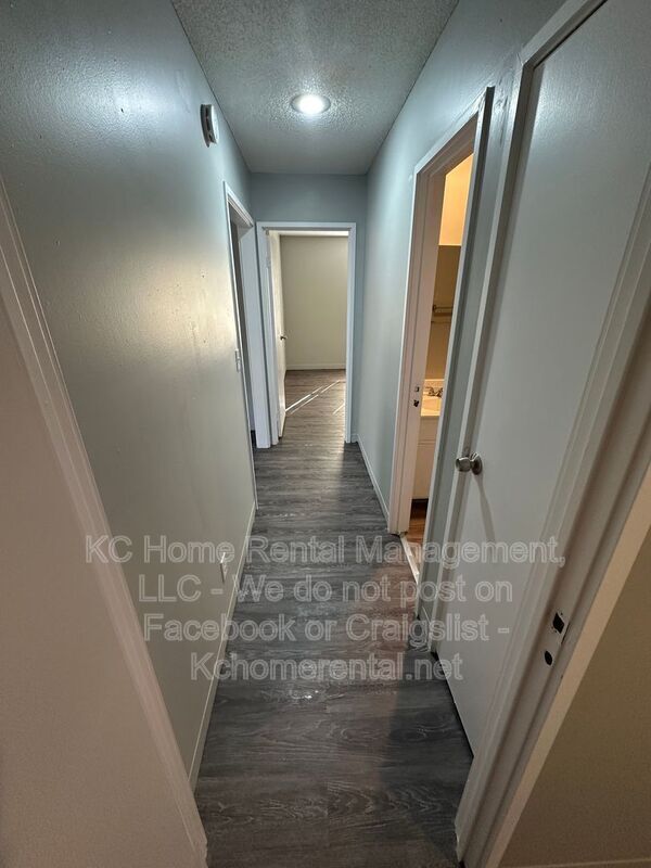 Building Photo - 1525 Jackson Ave