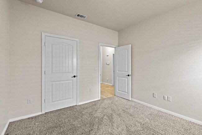 Building Photo - 1314 Cerrillos Ave