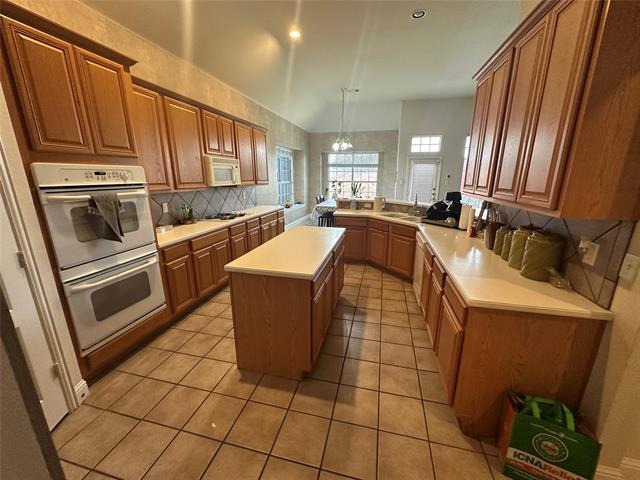 Building Photo - 740 Bonnie Ct