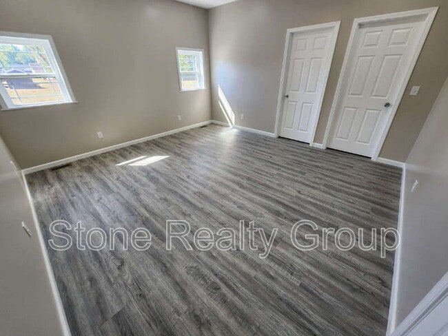 Building Photo - 1108 W Ewing St