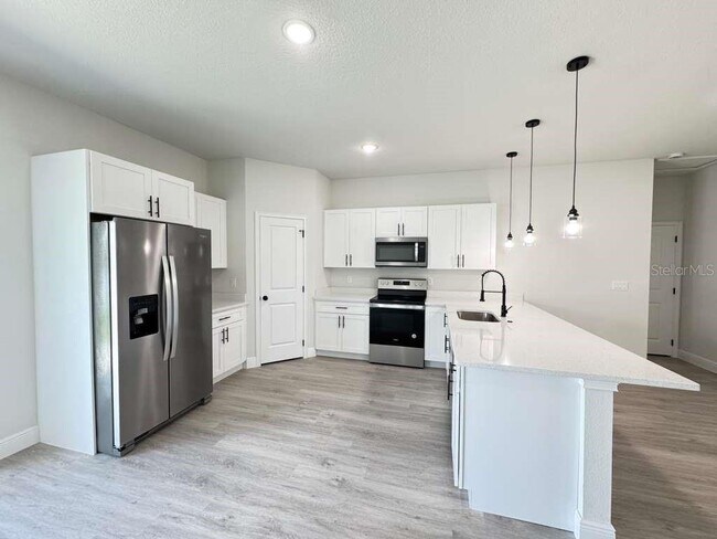 Building Photo - 15096 SW 51st Ave