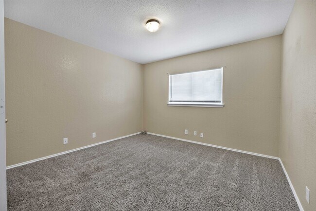 Building Photo - 6019 Old Corral