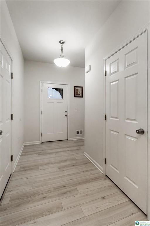 Building Photo - 164 Maureen Ln