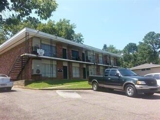 Building Photo - Cypress Garden Apartments