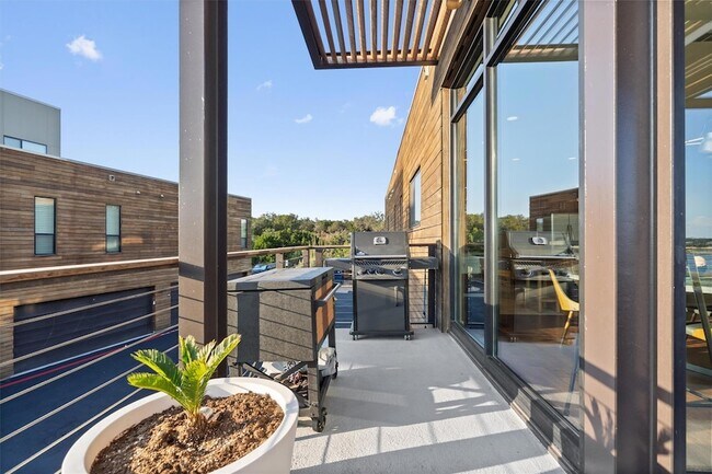 Building Photo - 1101 Ivean Pearson Rd