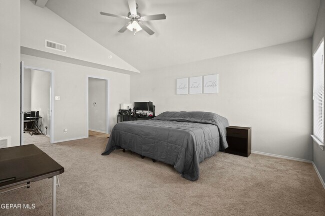 Building Photo - 12149 Driftwood LN