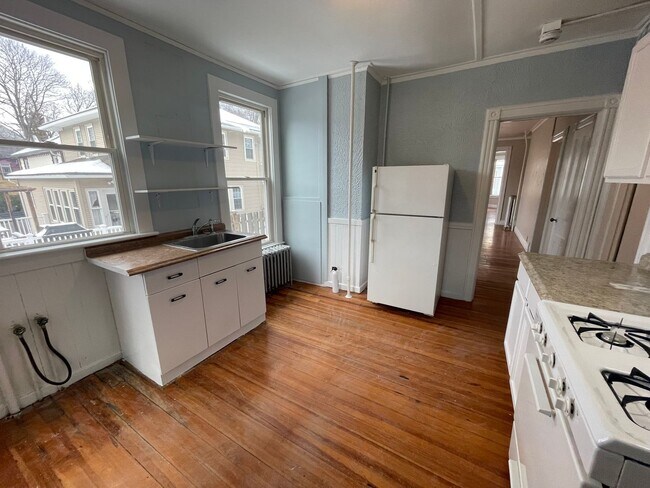 Building Photo - 78-80 Holbrook St