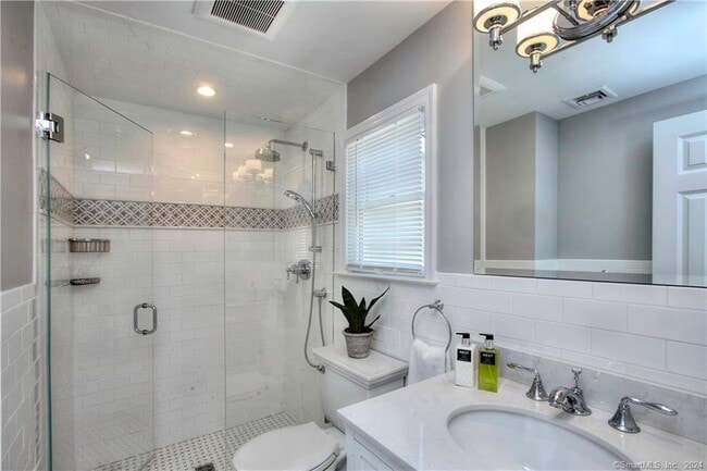 Building Photo - 1 Otter Trail