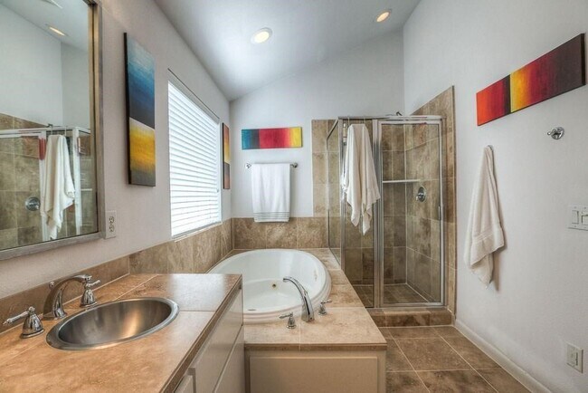 Building Photo - 4312 Floyd St