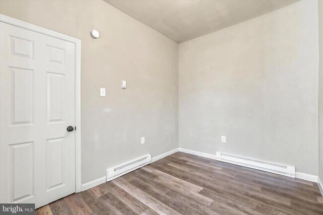 Building Photo - 3114 Custer St