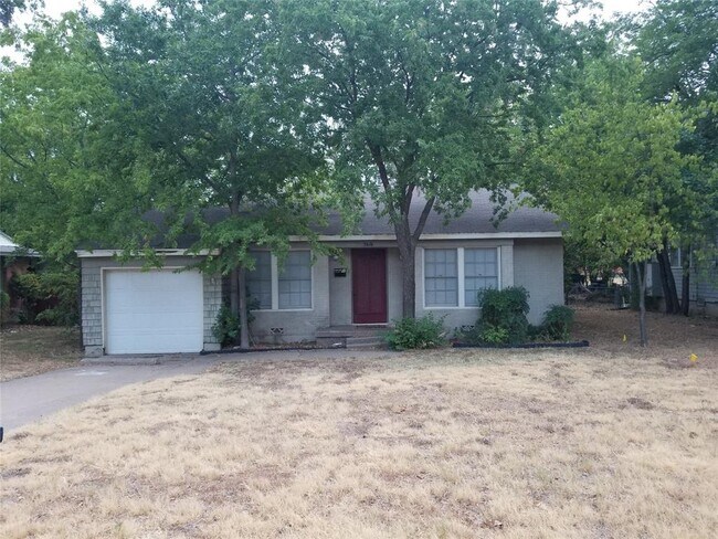 Primary Photo - 3616 W Seminary Dr