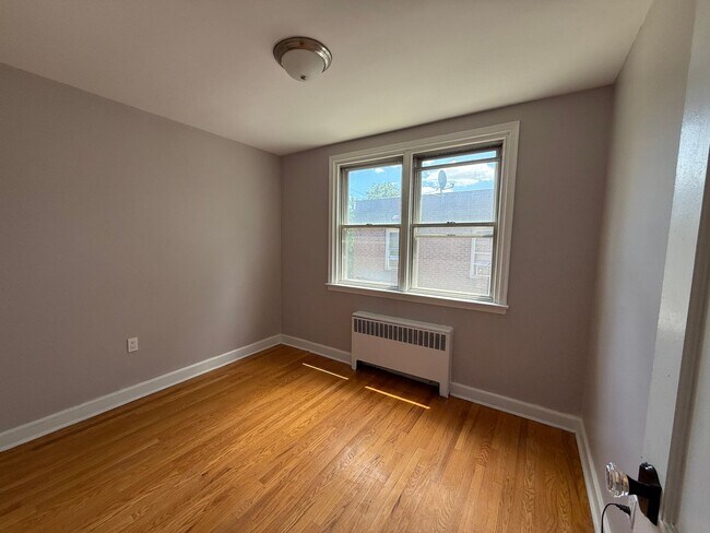 Building Photo - 2413 N 50th St