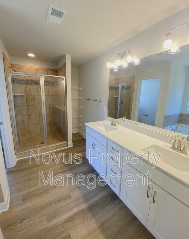 Building Photo - 210 Laney Dr