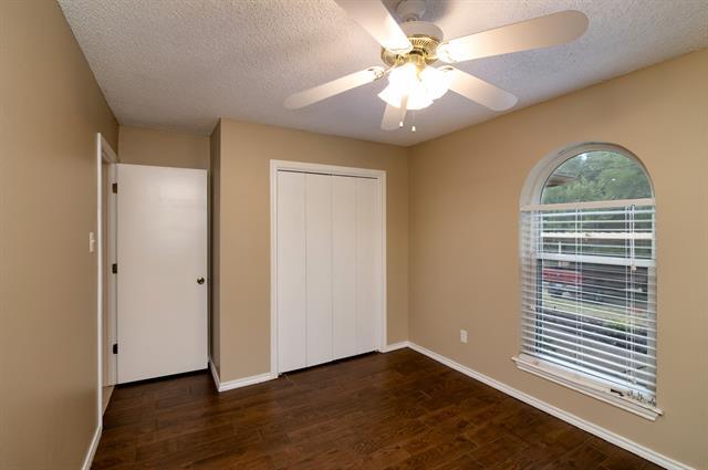 Building Photo - 800 Shady Ln