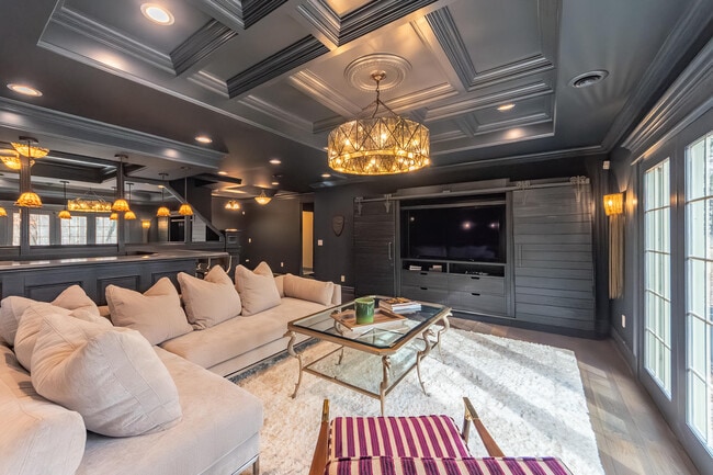 Building Photo - 16646 Brooklane Blvd