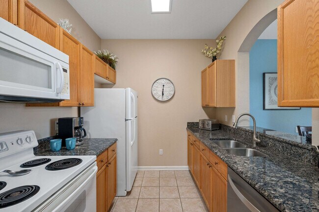 Building Photo - 8105 Coconut Pl