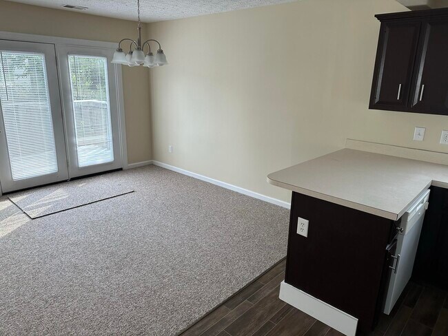 Building Photo - 1021 Excel Ct