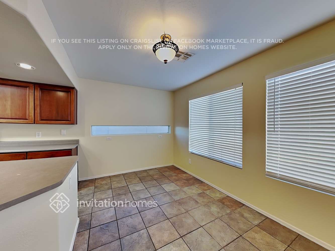 Building Photo - 9728 W Sunnyslope Ln