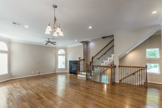 Building Photo - 5305 Egbert St