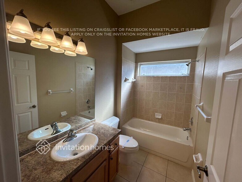 Building Photo - 1922 Raven Manor Dr