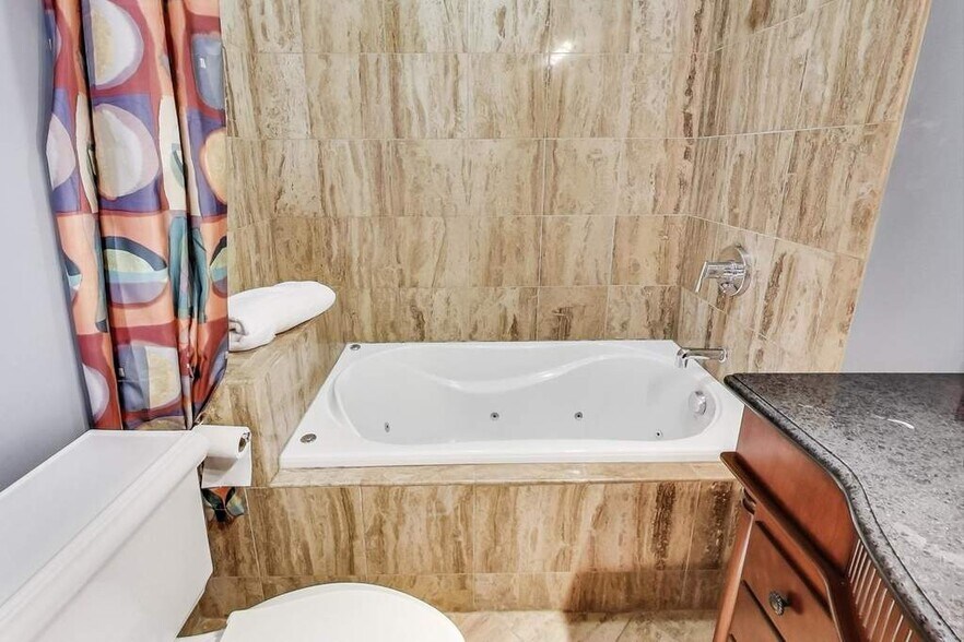 Primary Bath - Heated Floors - 1801 W Thomas St