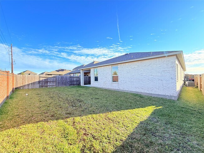 Building Photo - 105 Aurora Spgs Dr