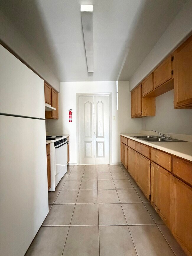Building Photo - 507 Shiloh Dr