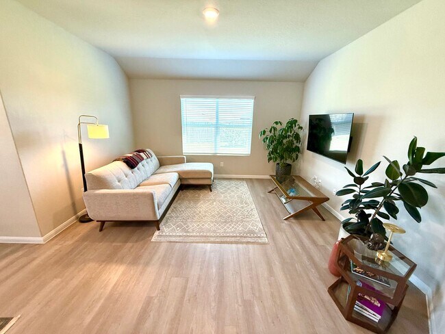 Building Photo - 7918 Dovers Den