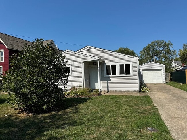 Building Photo - 5260 South St