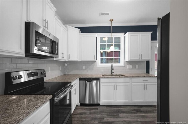 Building Photo - 890 Duval Dr