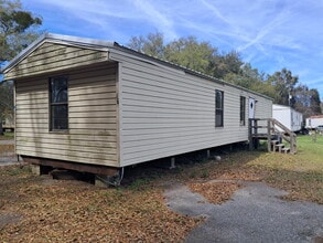 Building Photo - 472 Ruben Wells Rd