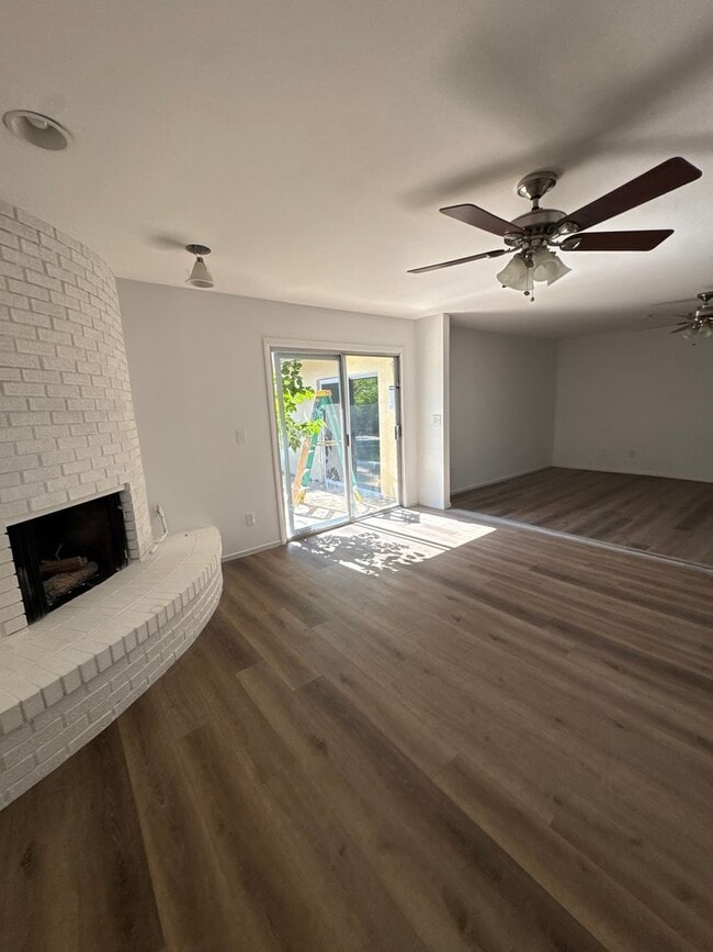 Building Photo - Charming Home in Central Las Vegas