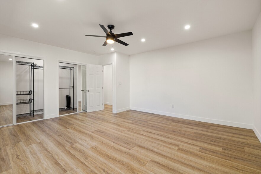 Building Photo - 715 Sunset Ave