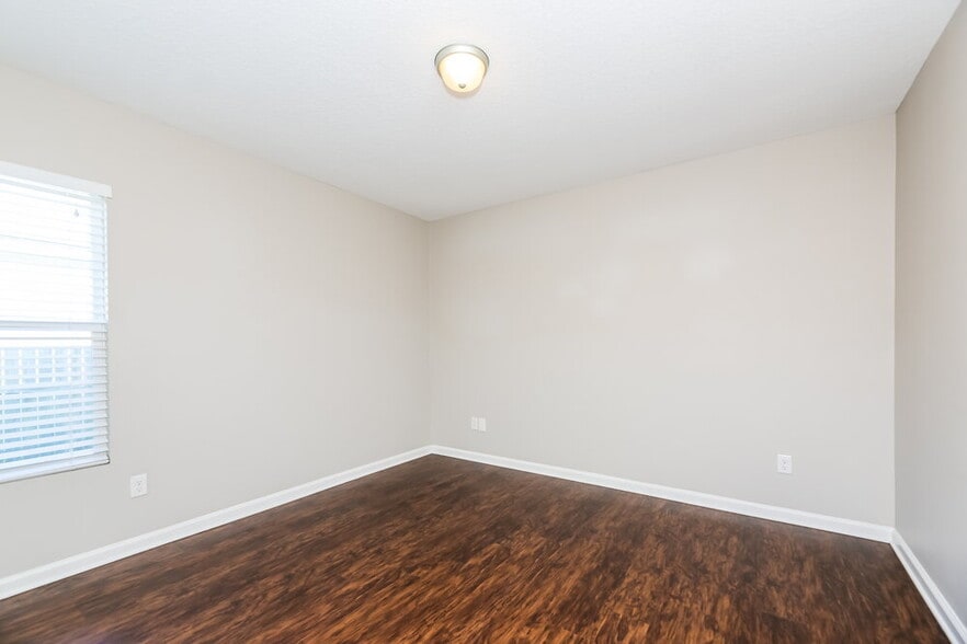 Building Photo - 8200 Highfield Ave