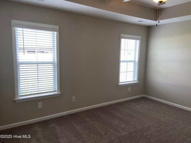 Building Photo - 620 Moonstone Ct