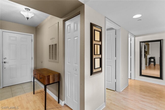 Building Photo - 8274 Key Royal Cir