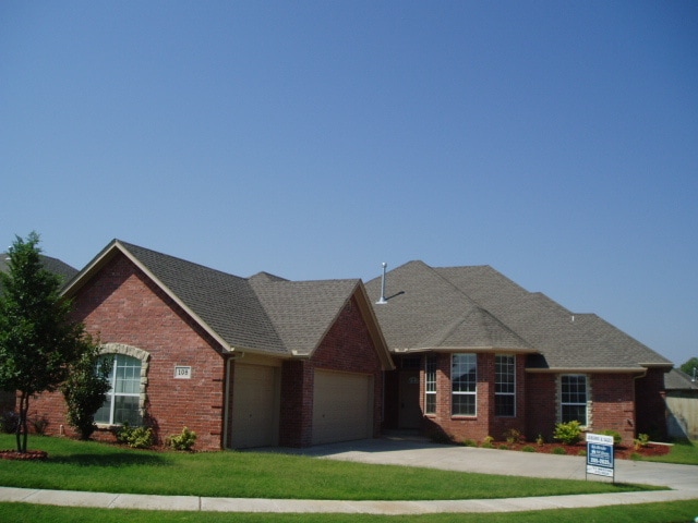 Building Photo - 108 Stonebrook Way