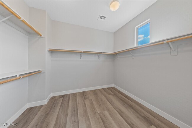 Building Photo - 452 Vigo Port St