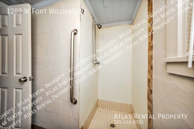 Building Photo - 1209 W Fort Williams St