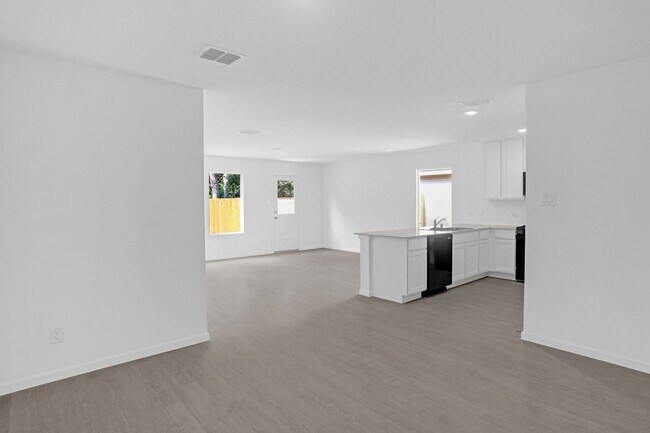Building Photo - 1025 MacNab Dr