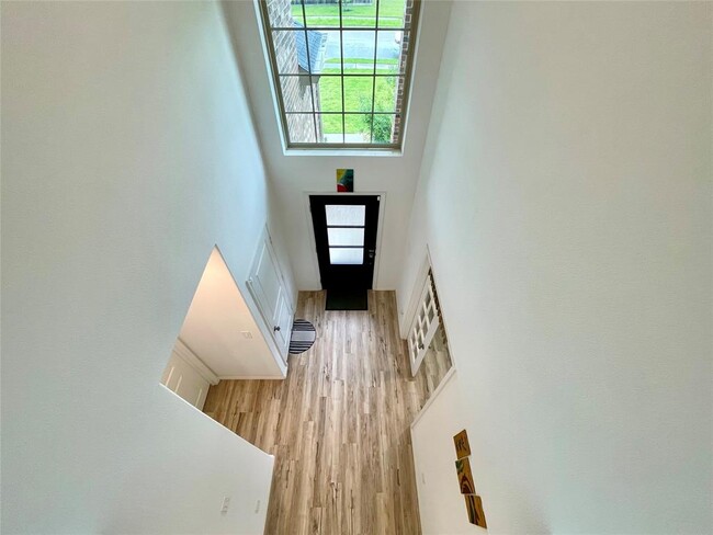 Building Photo - 31603 Rosebud Vly Ln