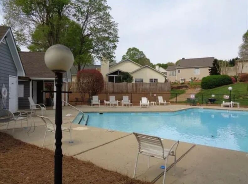 community pool - 2728 Sawgrass Ct