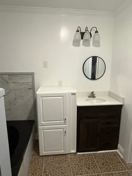 Building Photo - 1710 S Lopez St