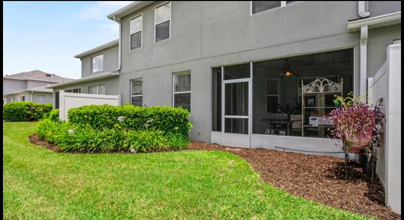 Building Photo - 742 Featherstone Ln