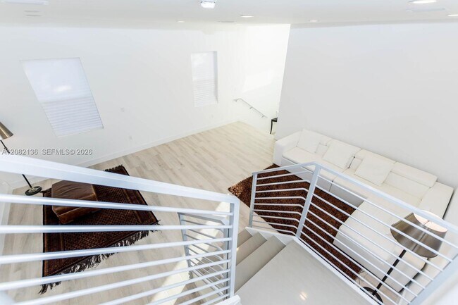 Building Photo - 2875 SW 33rd Ct