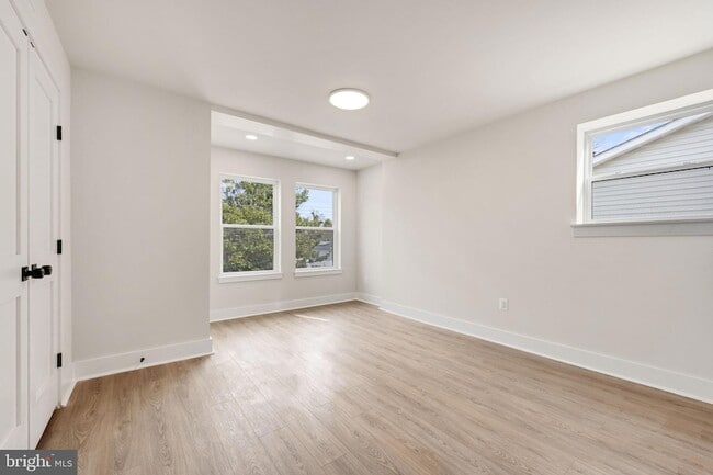 Building Photo - 113 Clifford Ave