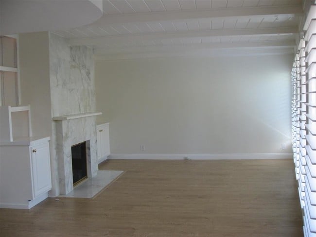 Building Photo - 5121 Ledge Ave